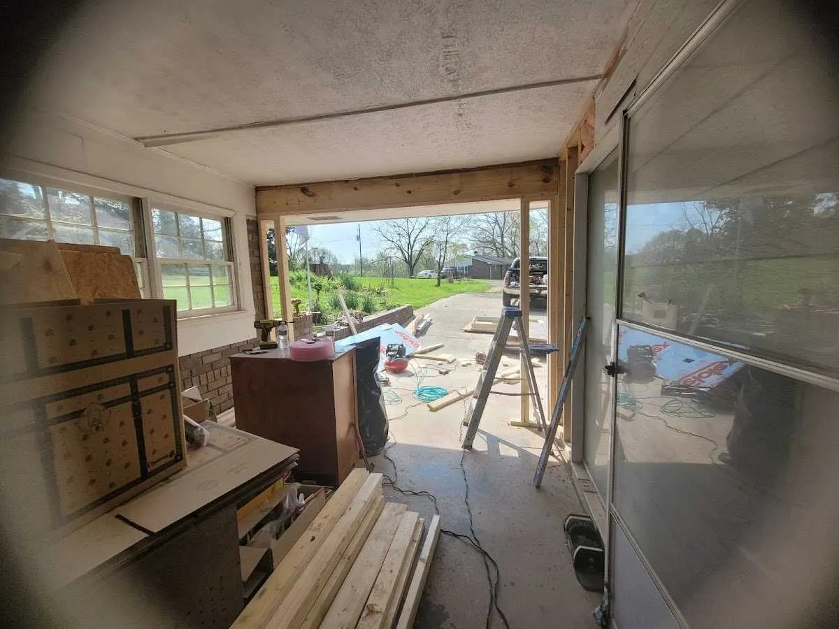 Air movers and dehumidifier for Drying & Dehumidification in Amory